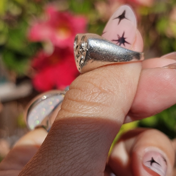 Mother and Child Signet Heart Ring - Picture 3 of 5